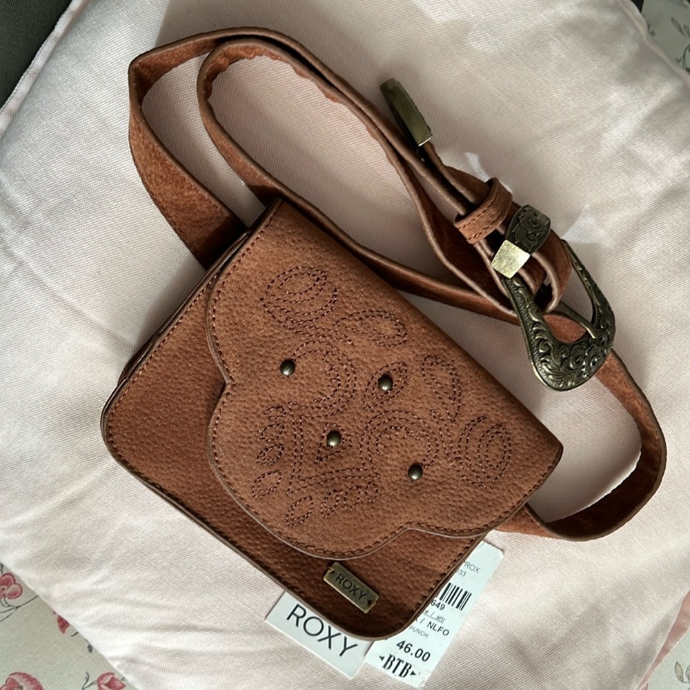 Roxy leather purse